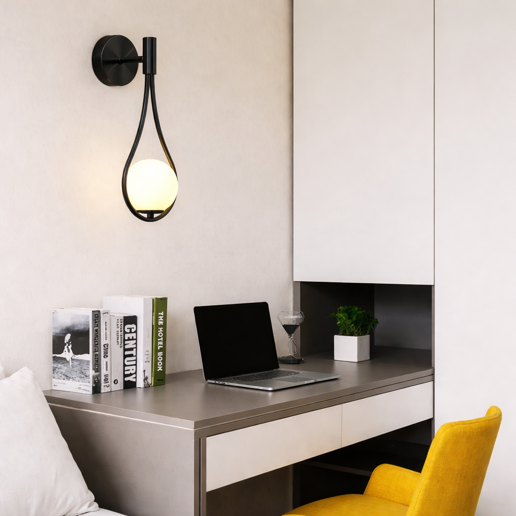 Modern nordisk vägglampa