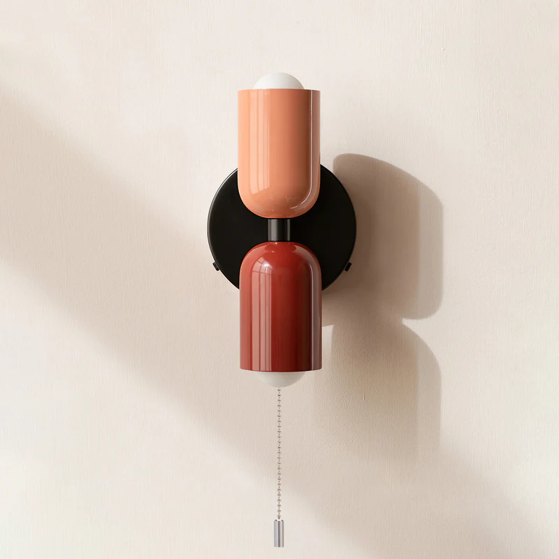 Modern nordisk vägglampa med dubbelt ljus