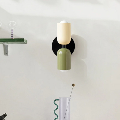 Modern nordisk vägglampa med dubbelt ljus