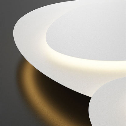 Modern triangulär LED-taklampa för infälld montering