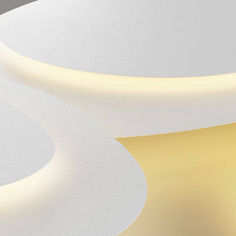 Modern triangulär LED-taklampa för infälld montering