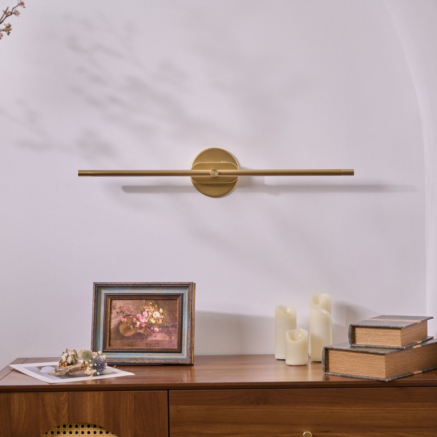Minimalistisk trådlös LED-vägglampa i övergångsstil