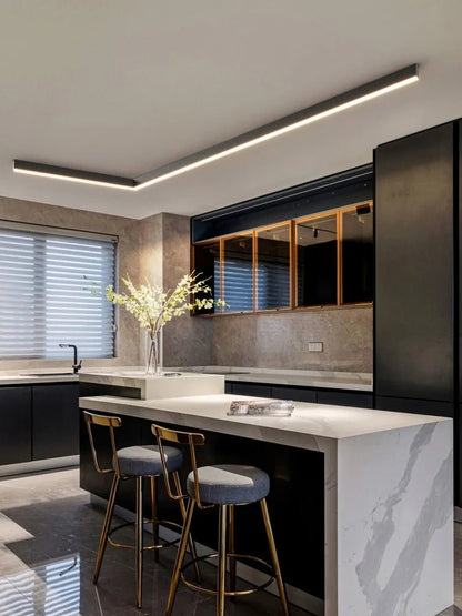 Minimalistisk modern linjär LED-taklampa