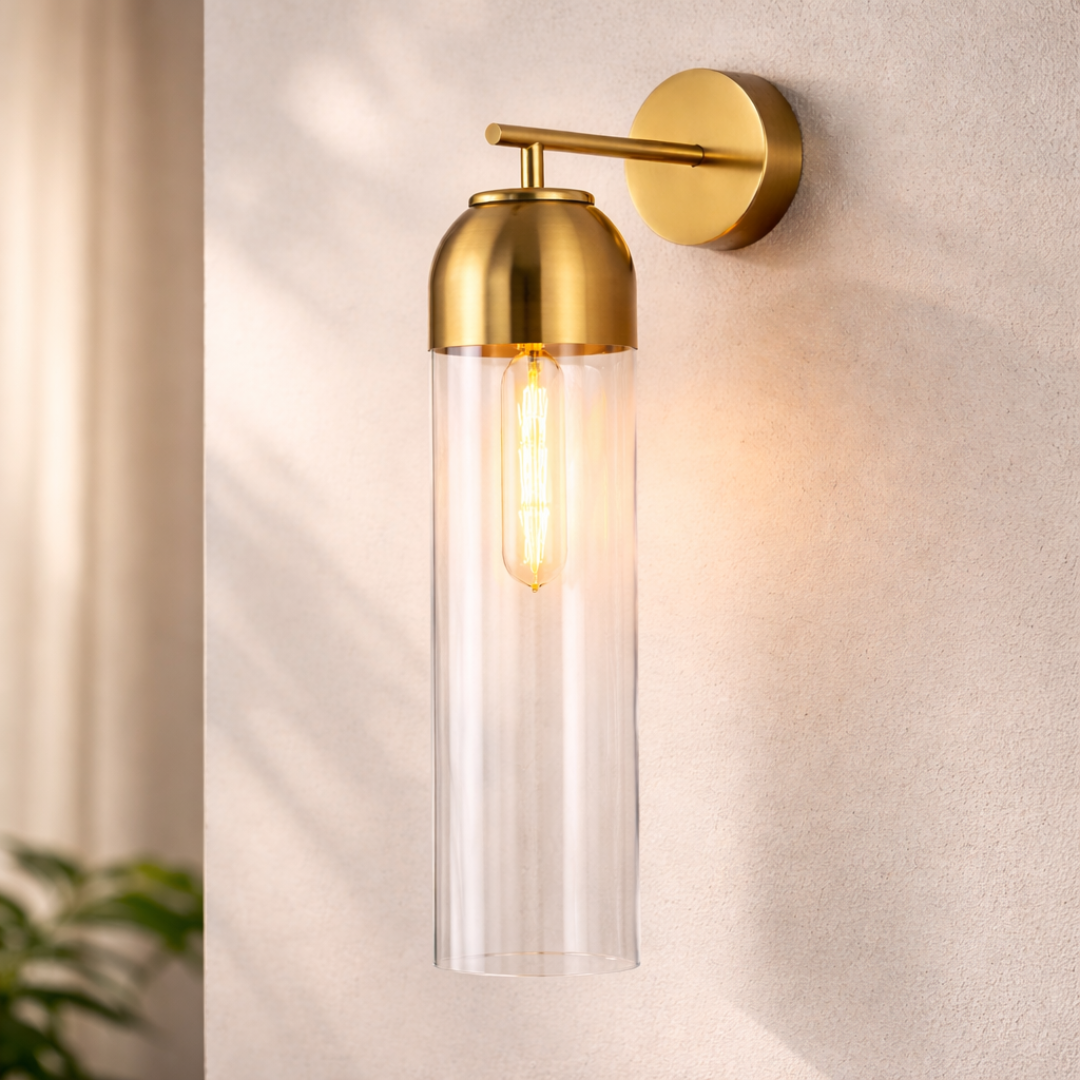 Nordisk vägglampa i glas – cylinderdesign med mjukt ljus