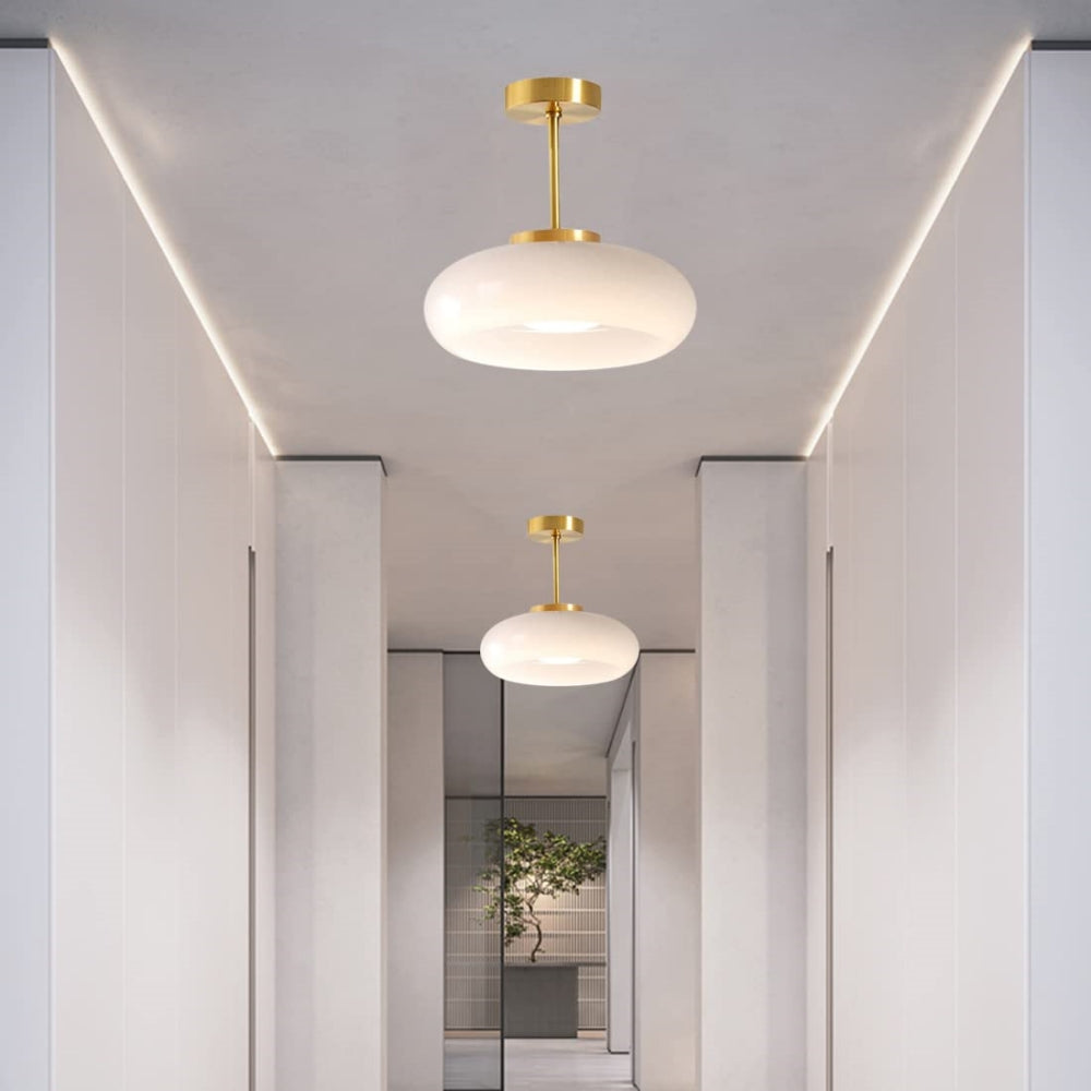 Rund taklampa från mitten av århundradet