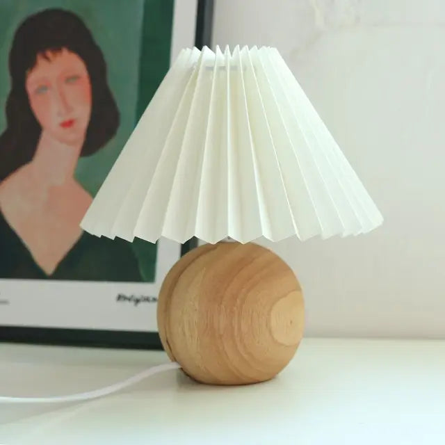 Plisserad bordslampa i vintagestil för sovrum och vardagsrum