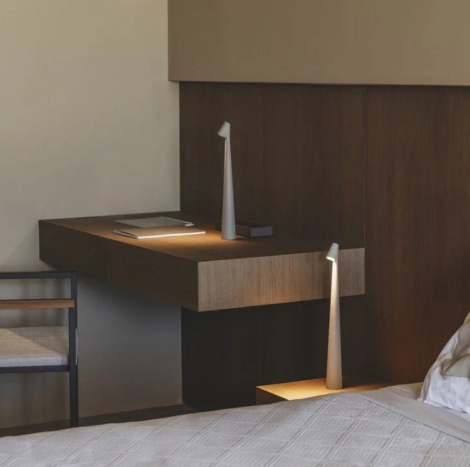 Minimalistisk LED-bordslampa